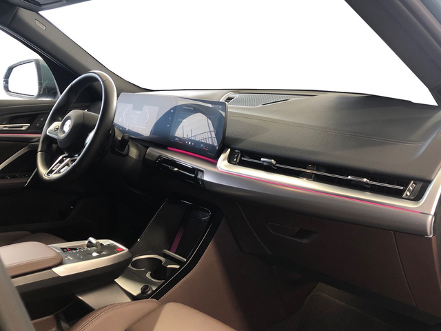 BMW X2 sDrive20d color Verde. Año 2025. 120KW(163CV). Diésel. En concesionario Vehinter Getafe de Madrid