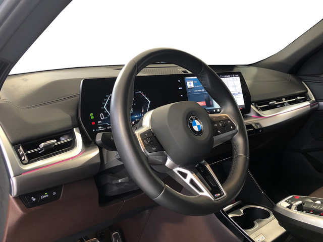 BMW X2 sDrive20d color Verde. Año 2025. 120KW(163CV). Diésel. En concesionario Vehinter Getafe de Madrid