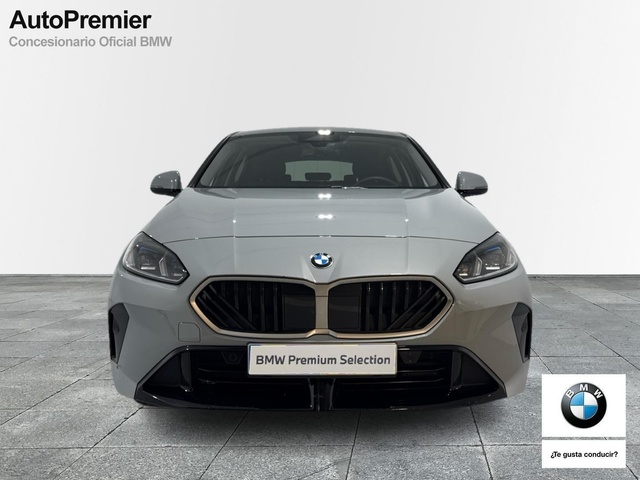 BMW Serie 1 120d color Gris. Año 2025. 120KW(163CV). Diésel. En concesionario Auto Premier, S.A. - GUADALAJARA de Guadalajara