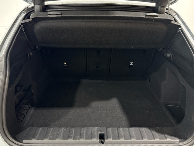 BMW X2 sDrive20d color Gris. Año 2025. 120KW(163CV). Diésel. En concesionario Auto Premier, S.A. - MADRID de Madrid