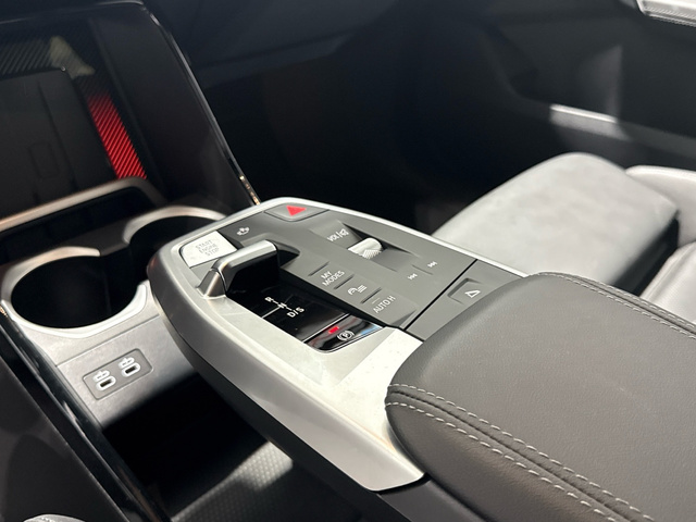 BMW X2 sDrive20d color Gris. Año 2025. 120KW(163CV). Diésel. En concesionario Auto Premier, S.A. - MADRID de Madrid