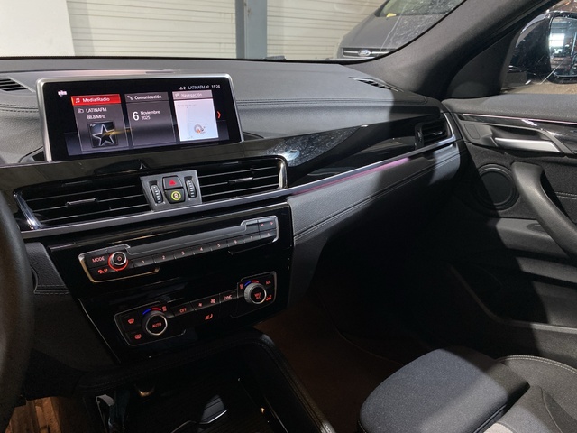 BMW X2 sDrive18d color Gris. Año 2022. 110KW(150CV). Diésel. En concesionario Hispamovil Elche de Alicante