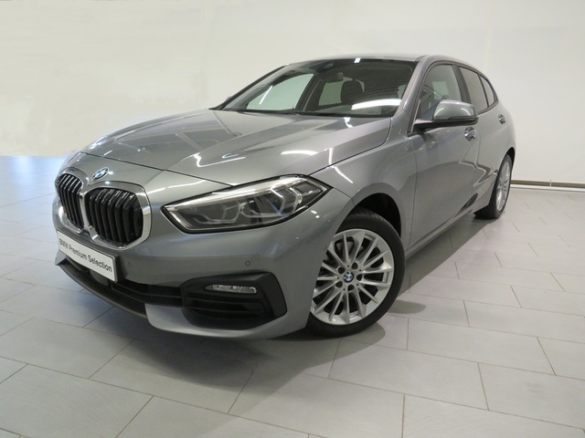 BMW Serie 1 118d color Gris. Año 2024. 110KW(150CV). Diésel. En concesionario Lugauto S.A. de Lugo