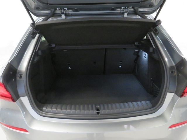 BMW Serie 1 118d color Gris. Año 2024. 110KW(150CV). Diésel. En concesionario Lugauto S.A. de Lugo