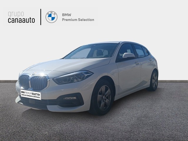 BMW Serie 1 118i color Blanco. Año 2021. 103KW(140CV). Gasolina. En concesionario TACO de Sta. C. Tenerife