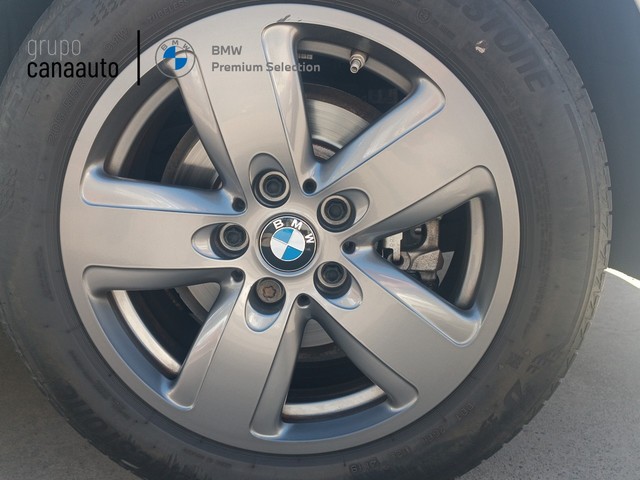 BMW Serie 1 118i color Blanco. Año 2021. 103KW(140CV). Gasolina. En concesionario TACO de Sta. C. Tenerife