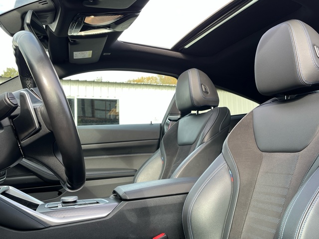 BMW Serie 4 420d Coupe color Gris. Año 2024. 140KW(190CV). Diésel. En concesionario Celtamotor Vigo de Pontevedra