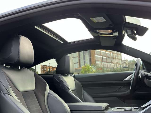 BMW Serie 4 420d Coupe color Gris. Año 2024. 140KW(190CV). Diésel. En concesionario Celtamotor Vigo de Pontevedra