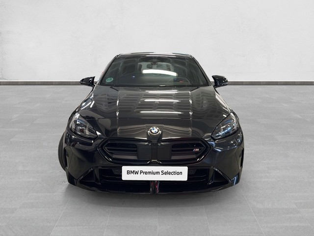 BMW Serie 1 M135i color Negro. Año 2025. 221KW(300CV). Gasolina. En concesionario Enekuri Motor de Vizcaya