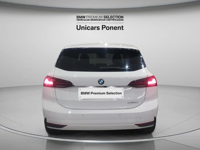 BMW Serie 2 218d Active Tourer color Blanco. Año 2024. 110KW(150CV). Diésel. En concesionario Unicars Ponent de Lleida