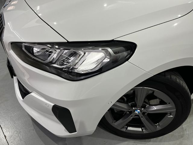 BMW Serie 2 218d Active Tourer color Blanco. Año 2024. 110KW(150CV). Diésel. En concesionario Unicars Ponent de Lleida