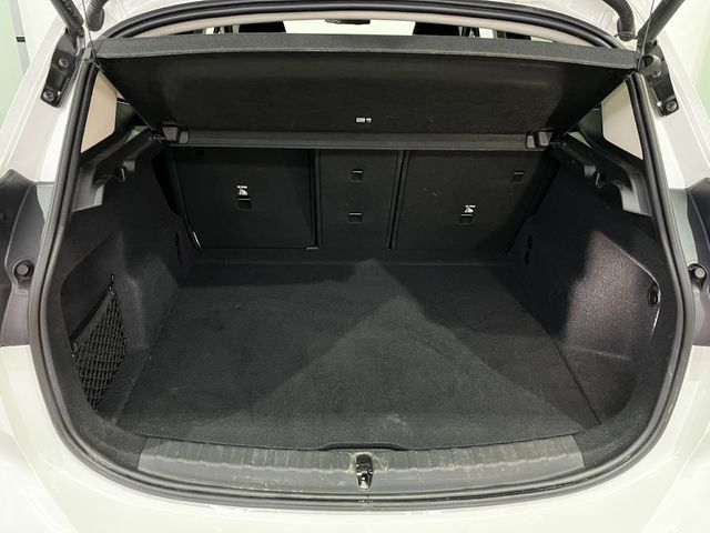 BMW Serie 2 218d Active Tourer color Blanco. Año 2024. 110KW(150CV). Diésel. En concesionario Unicars Ponent de Lleida