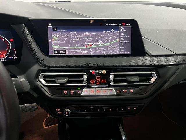 BMW Serie 2 218i Gran Coupe color Negro. Año 2024. 103KW(140CV). Gasolina. En concesionario Unicars Ponent de Lleida