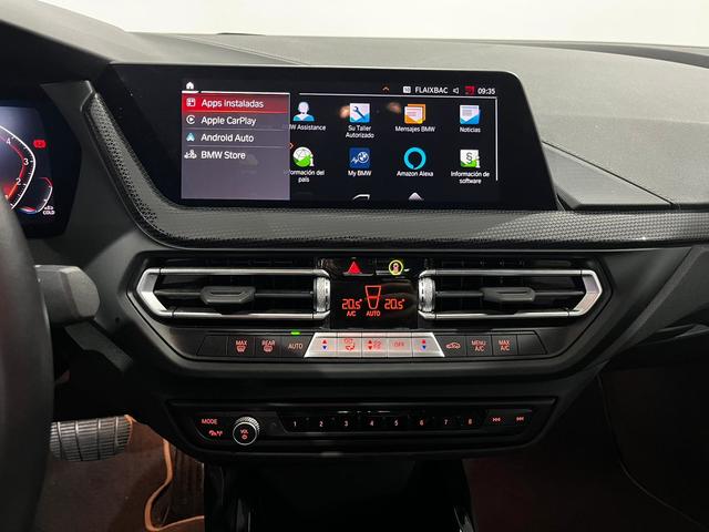 BMW Serie 2 218i Gran Coupe color Negro. Año 2024. 103KW(140CV). Gasolina. En concesionario Unicars Ponent de Lleida