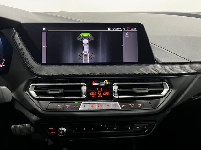 BMW Serie 2 218i Gran Coupe color Negro. Año 2024. 103KW(140CV). Gasolina. En concesionario Unicars Ponent de Lleida