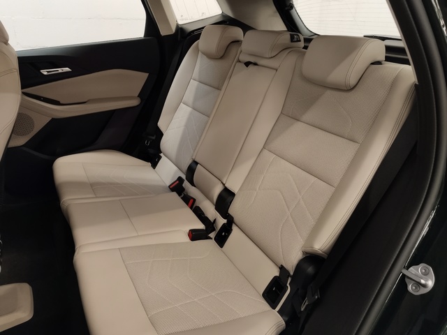 BMW Serie 2 218d Active Tourer color Verde. Año 2024. 110KW(150CV). Diésel. En concesionario Autoberón de La Rioja