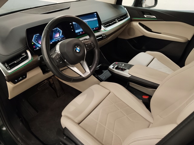 BMW Serie 2 218d Active Tourer color Verde. Año 2024. 110KW(150CV). Diésel. En concesionario Autoberón de La Rioja