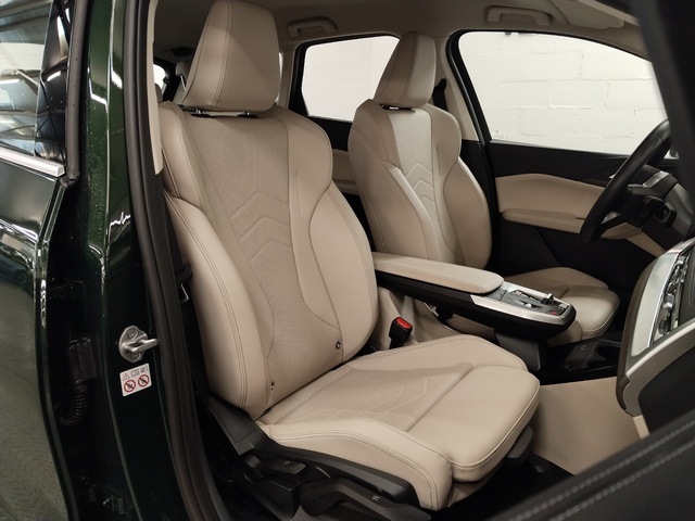 BMW Serie 2 218d Active Tourer color Verde. Año 2024. 110KW(150CV). Diésel. En concesionario Autoberón de La Rioja