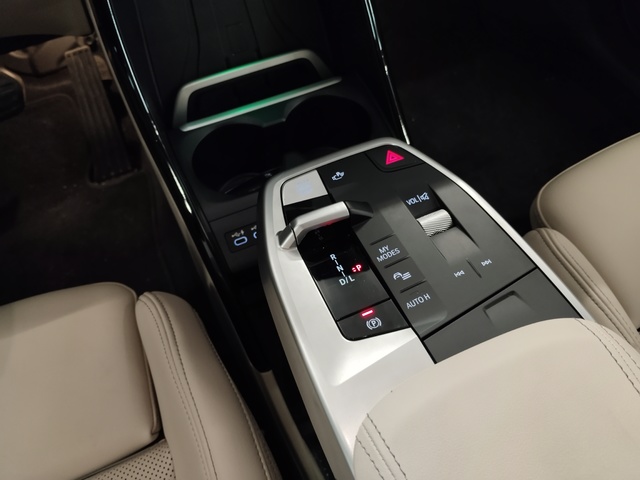 BMW Serie 2 218d Active Tourer color Verde. Año 2024. 110KW(150CV). Diésel. En concesionario Autoberón de La Rioja