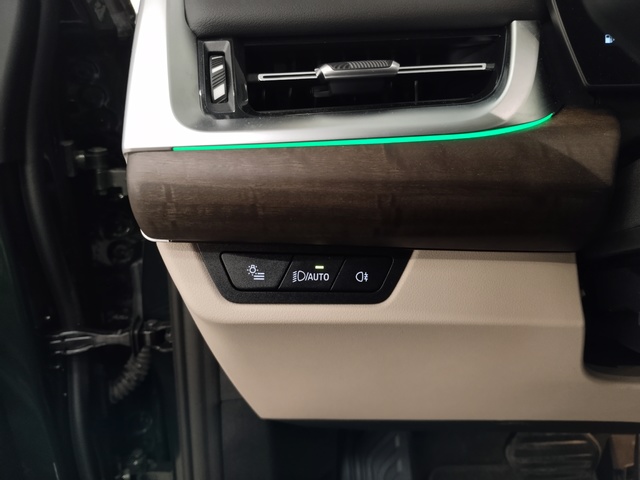 BMW Serie 2 218d Active Tourer color Verde. Año 2024. 110KW(150CV). Diésel. En concesionario Autoberón de La Rioja