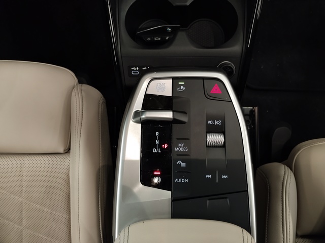 BMW Serie 2 218d Active Tourer color Verde. Año 2024. 110KW(150CV). Diésel. En concesionario Autoberón de La Rioja