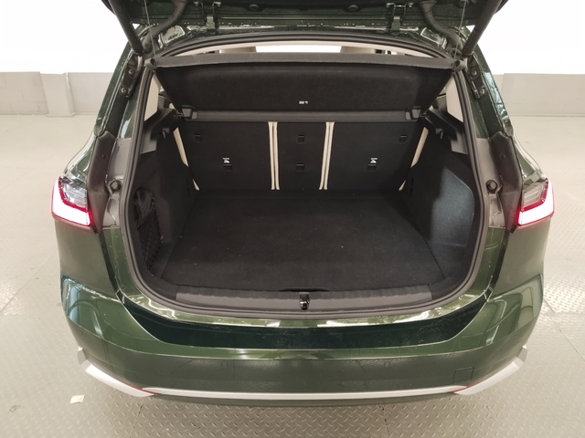 BMW Serie 2 218d Active Tourer color Verde. Año 2024. 110KW(150CV). Diésel. En concesionario Autoberón de La Rioja