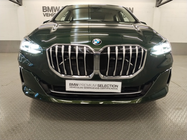 BMW Serie 2 218d Active Tourer color Verde. Año 2024. 110KW(150CV). Diésel. En concesionario Autoberón de La Rioja