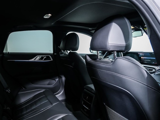 BMW i4 eDrive40 color Gris. Año 2024. 250KW(340CV). Eléctrico. En concesionario Oliva Motor Tarragona de Tarragona