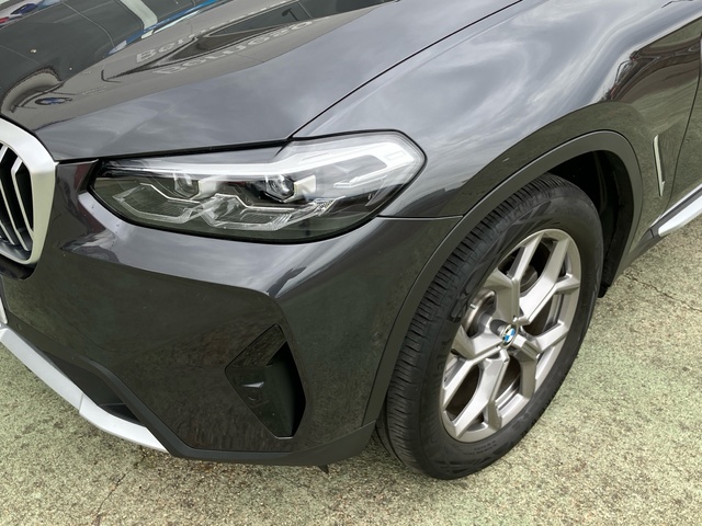BMW X3 xDrive20d color Gris. Año 2022. 140KW(190CV). Diésel. En concesionario Bernesga Motor León (Bmw y Mini) de León