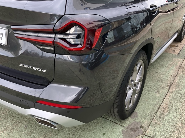 BMW X3 xDrive20d color Gris. Año 2022. 140KW(190CV). Diésel. En concesionario Bernesga Motor León (Bmw y Mini) de León