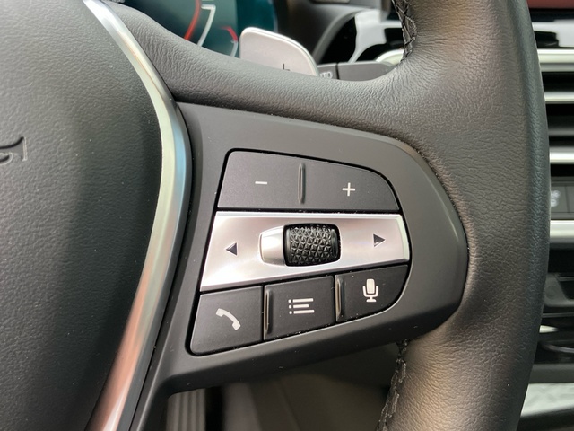 BMW X3 xDrive20d color Gris. Año 2022. 140KW(190CV). Diésel. En concesionario Bernesga Motor León (Bmw y Mini) de León