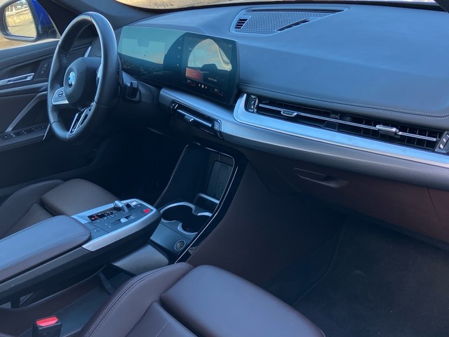 BMW X1 sDrive18d color Azul. Año 2025. 110KW(150CV). Diésel. En concesionario Bernesga Motor León (Bmw y Mini) de León