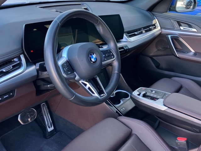 BMW X1 sDrive18d color Azul. Año 2025. 110KW(150CV). Diésel. En concesionario Bernesga Motor León (Bmw y Mini) de León