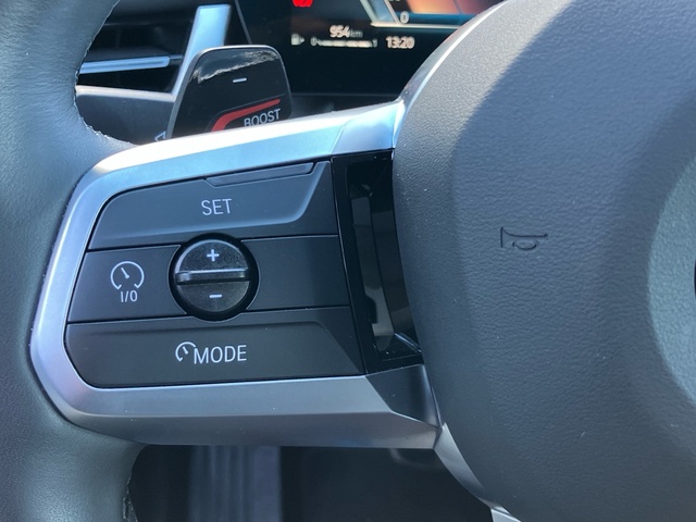 BMW X1 sDrive18d color Azul. Año 2025. 110KW(150CV). Diésel. En concesionario Bernesga Motor León (Bmw y Mini) de León