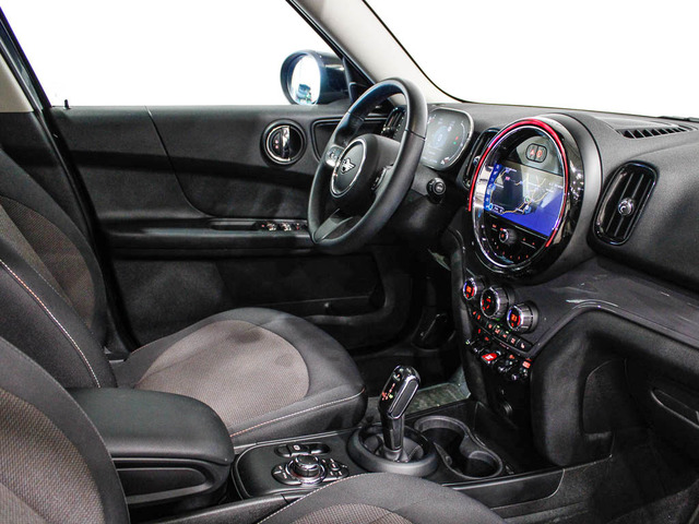 fotoG 7 del MINI MINI Countryman Cooper 100 kW (136 CV) 136cv Gasolina del 2022 en Barcelona