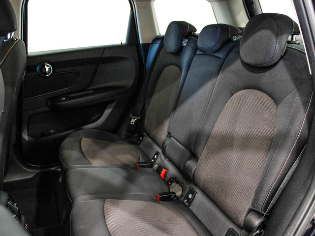 fotoG 8 del MINI MINI Countryman Cooper 100 kW (136 CV) 136cv Gasolina del 2022 en Barcelona