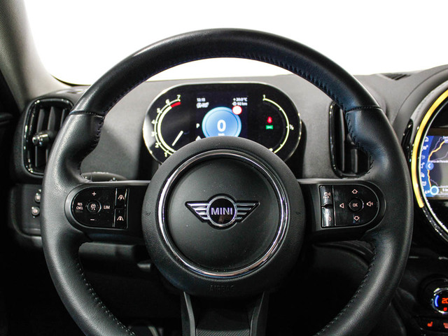 fotoG 12 del MINI MINI Countryman Cooper 100 kW (136 CV) 136cv Gasolina del 2022 en Barcelona