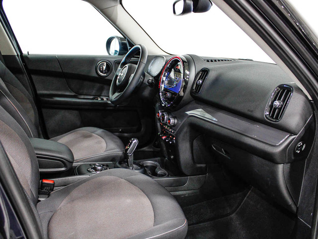 fotoG 15 del MINI MINI Countryman Cooper 100 kW (136 CV) 136cv Gasolina del 2022 en Barcelona