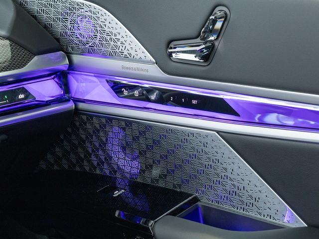 BMW Serie 7 M760e color Gris. Año 2025. 420KW(571CV). Híbrido Electro/Gasolina. En concesionario Oliva Motor Girona de Girona