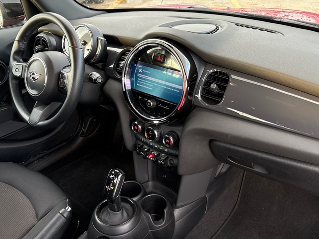 fotoG 7 del MINI MINI Cooper 5 Puertas 100 kW (136 CV) 136cv Gasolina del 2021 en Madrid