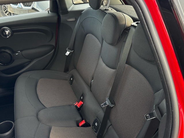 fotoG 8 del MINI MINI Cooper 5 Puertas 100 kW (136 CV) 136cv Gasolina del 2021 en Madrid