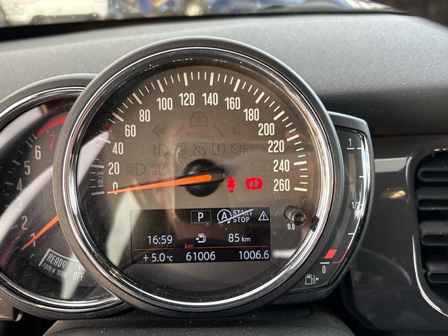 fotoG 10 del MINI MINI Cooper 5 Puertas 100 kW (136 CV) 136cv Gasolina del 2021 en Madrid