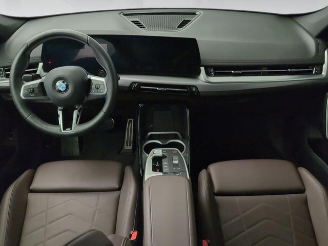 BMW X1 sDrive18d color Blanco. Año 2025. 110KW(150CV). Diésel. En concesionario Automotor Premium Velázquez - Málaga de Málaga