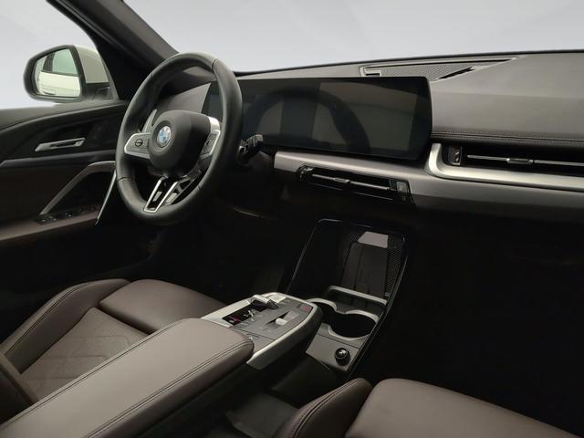 BMW X1 sDrive18d color Blanco. Año 2025. 110KW(150CV). Diésel. En concesionario Automotor Premium Velázquez - Málaga de Málaga