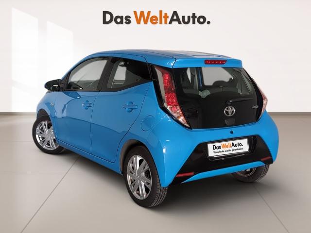 Toyota Aygo 1.0 70 x-play 51 kW (69 CV)