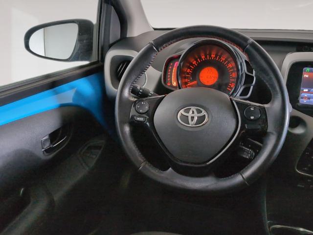 Toyota Aygo 1.0 70 x-play 51 kW (69 CV)