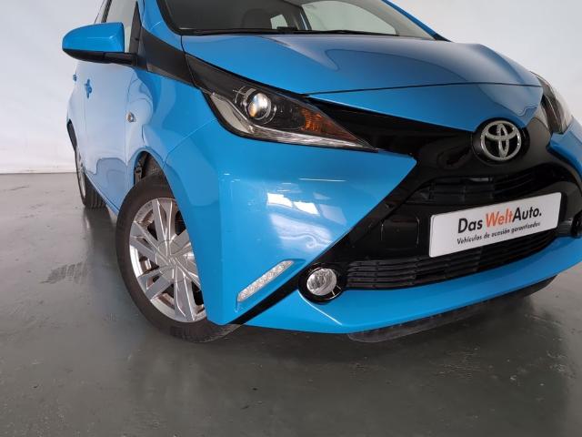 Toyota Aygo 1.0 70 x-play 51 kW (69 CV)