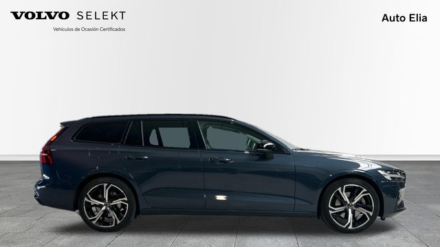 Foto 5 Volvo V60 B4 D Plus Dark Auto 145 kW (197 CV)