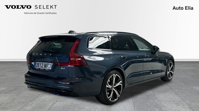 Foto 7 Volvo V60 B4 D Plus Dark Auto 145 kW (197 CV)