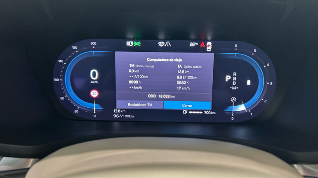 Foto 13 Volvo V60 B4 D Plus Dark Auto 145 kW (197 CV)